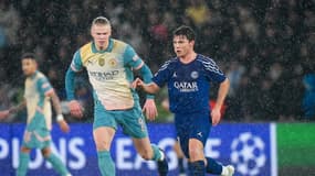 Joao Neves face à Erling Haaland lors du match de Ligue des champions PSG-Manchester City le 22 janvier 2025