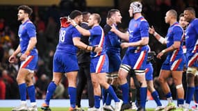 La joie des Français après leur victoire au pays de Galles