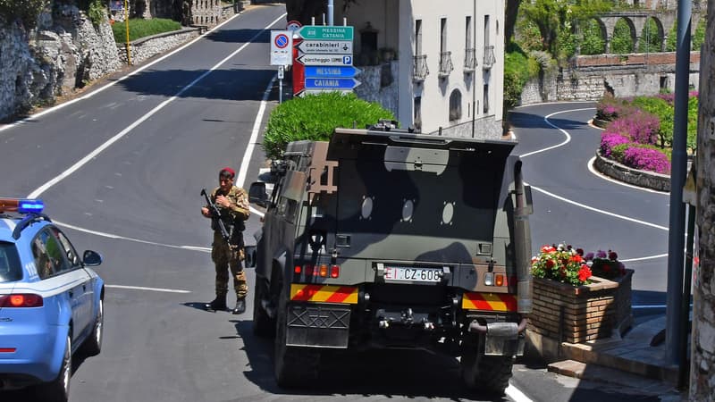 Des militaires déployés dans les rues de Taormine, en Sicile, le 22 mai, quelques jours avant le début du G7.
