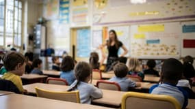 Plus de 850.000 enseignants reprennent le chemin des classes pour une journée de pré-rentrée vendredi avant l'arrivée de leurs élèves lundi, dans un contexte de nouvelle incertitude gouvernementale et de pressions budgétaires