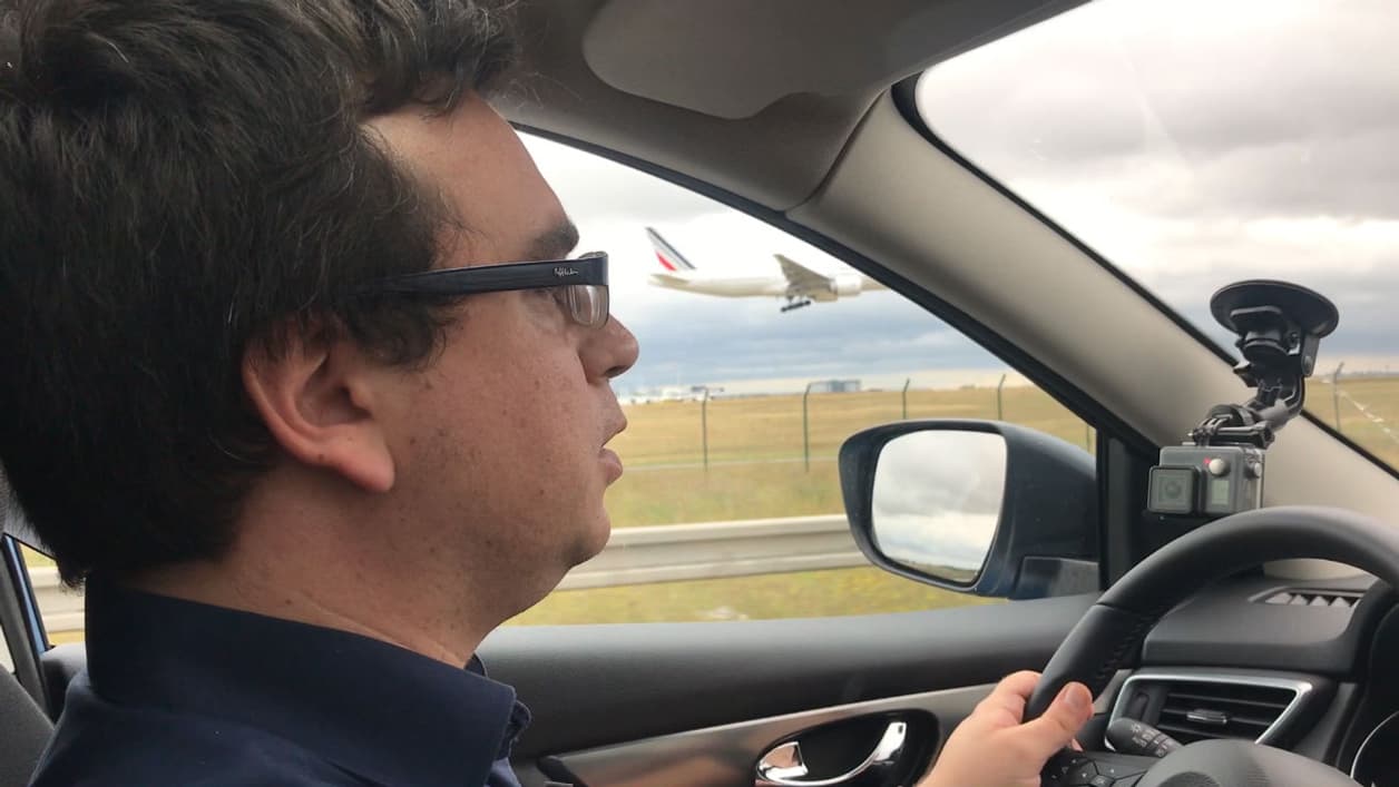 La conduite semi-autonome, ce n'est pas encore le pilotage automatique d'un avion de ligne, mais on s'en approche! La conduite semi-autonome, ce n'est pas encore le pilotage automatique d'un avion de ligne, mais on s'en approche!