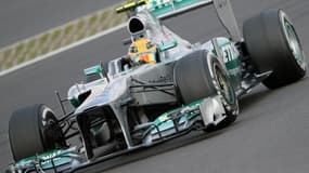 Hamilton signe sa quatrième pole consécutive
