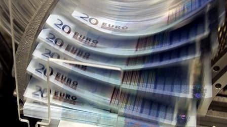 La commission Attali remet ce vendredi à Nicolas Sarkozy 25 propositions pour améliorer la croissance de la France et réduire ses déficits records. /Photo d'archives/REUTERS/Thierry Roge
