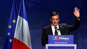 En conclusion des univesités d'été de l'UMP, à Marseille, François Fillon a invité dimanche les Français à la "lucidité", à "l'esprit citoyen" et au sens du devoir, à huit mois de l'élection présidentielle de 2012, dans un contexte qu'il a peint de couleu