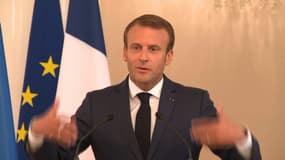 "Je le faisais par un trait d'humour." Macron s'explique sur ses propos sur le "Gaulois réfractaire"