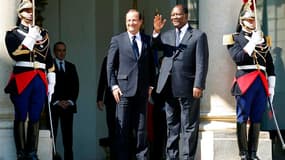 Après un entretien à l'Elysée avec François Hollande, le président de la Côte d'Ivoire Alassane Ouattara, par ailleurs président en exercice de la Communauté économique des Etats de l'Afrique de l'Ouest (Cédéao), a dit espérer qu'une résolution du conseil