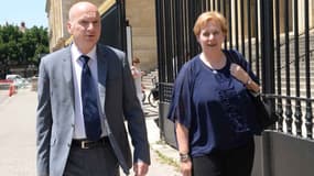 La juge Isabelle Prévost-Desprez et son avocat François Saint-Pierre, arrivent au tribunal correctionnel de Bordeaux, le 8 juin. 