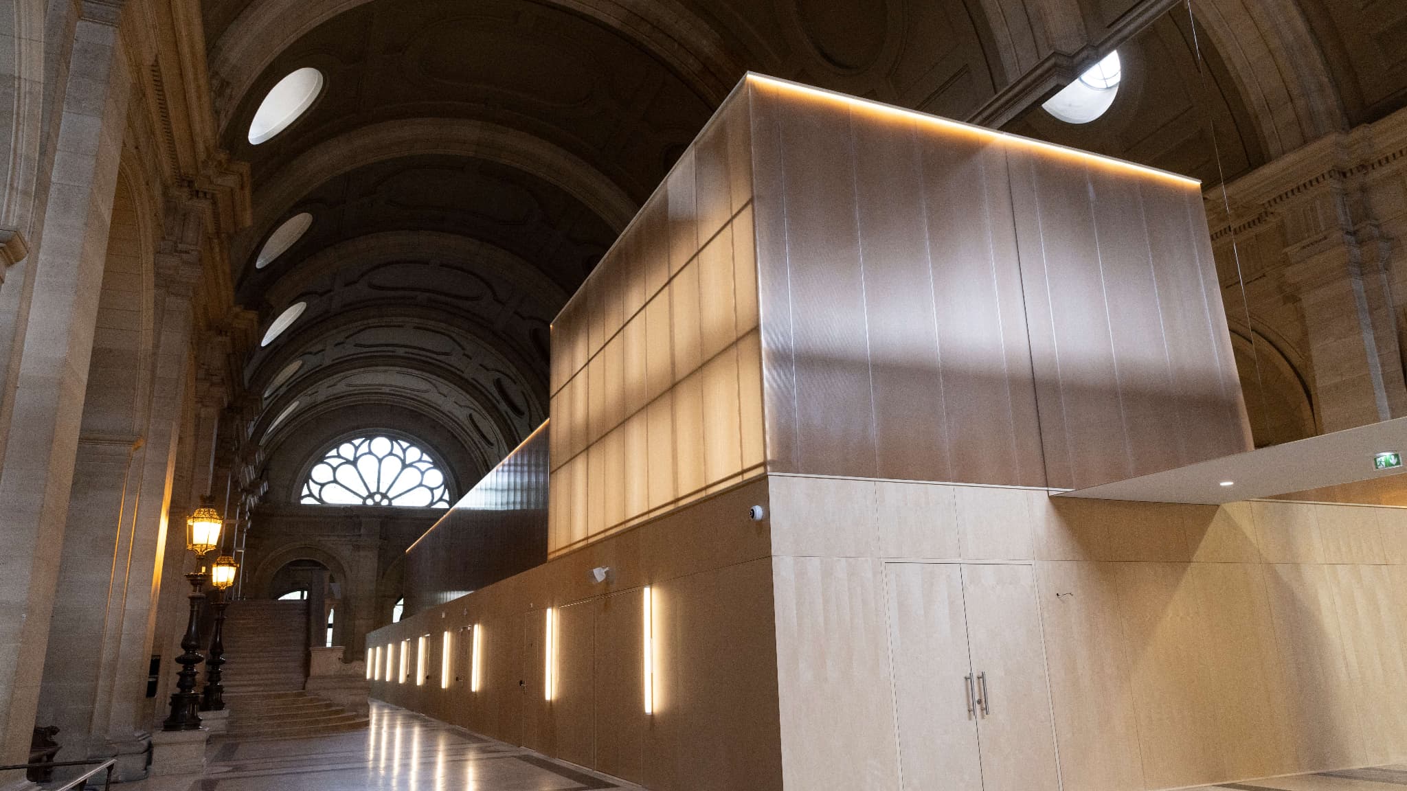 La salle construite spécialement pour accueillir le procès des attentats du 13-Novembre. La salle construite spécialement pour accueillir le procès des attentats du 13-Novembre.
