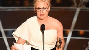 Discours engagé pour Patricia Arquette, recevant l'Oscar du meilleur second rôle pour Boyhood: "A toutes les femmes qui ont enfanté, à tous les contribuables et à tous les citoyens de ce pays, nous nous battons pour l'égalité des droits. Il est temps pour nous les femmes, d'obtenir l'égalité salariale et l'égalité des droits aux Etats-Unis".