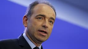 Le président de l'UMP, Jean-François Copé, a annoncé jeudi 14 février que les députés UMP vont déposer dans les prochaines semaines » une motion de censure à l’Assemblée contre la politique économique du gouvernement.