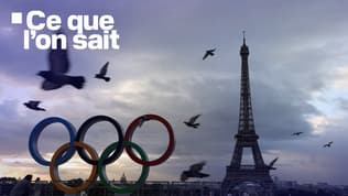 Les anneaux olympiques devant la tour Eiffel à Paris, le 14 septembre 2017