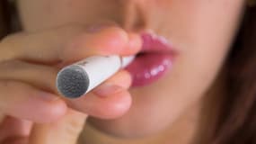 Pour l’heure, la cigarette électronique est considérée comme un objet de consommation courante, soumise à aucune réglementation sanitaire.