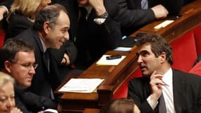 Christian Jacob, ici en discussion avec le patron de l'UMP Jean-François Copé, a été réélu mercredi président du groupe UMP à l'Assemblée nationale dès le premier tour d'un scrutin interne considéré comme le premier acte de la bataille pour la direction d