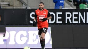 Yann M'Vila avec la maillot rennais lors d'un match face à Valenciennes (2-0, L1), le 14 décembre 2012