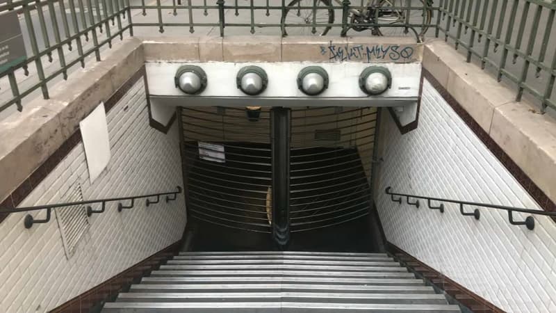 Une station de métro fermée à Paris ce vendredi, lors de la grève de la RATP.