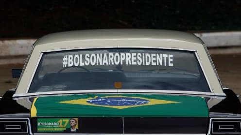 Le candidat d'extrême droite à la présidentielle au Brésil Jair Bolsonaro a quitté l'hôpital