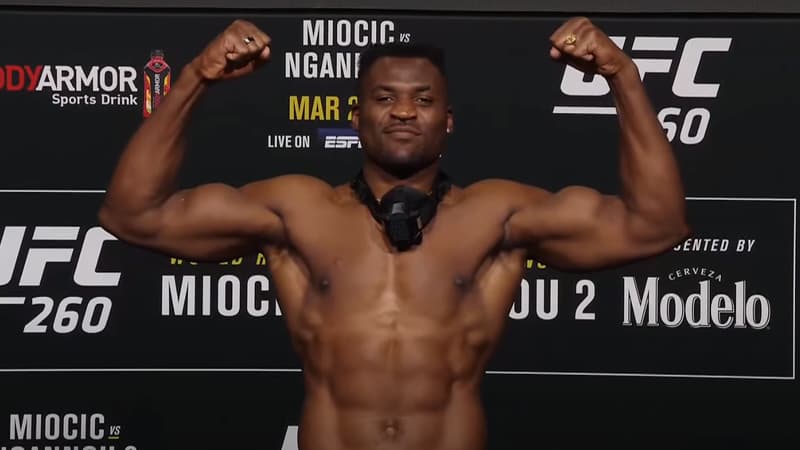 UFC: les images de la pesée de Ngannou avant d'affronter Miocic