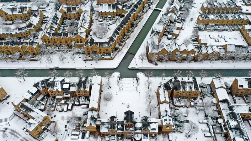 Royaume-Uni: les transports paralysés à cause de la neige et du gel