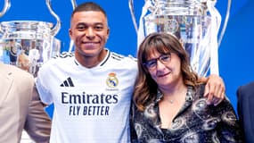 Fayza Lamari avec Kylian Mbappé le 16 juillet 2024