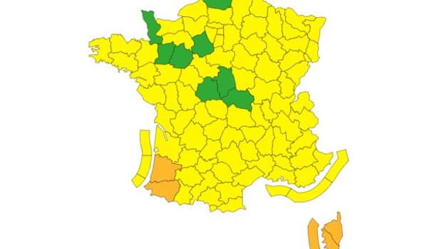 La tempête Hortense arrive: 4 départements en alerte orange pour "vent violent"
La tempête Hortense arrive: 4 départements en alerte orange pour "vent violent"