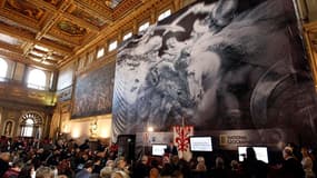 Conférence de presse du maire de Florence, Matteo Renzi. Des chercheurs et des historiens d'art ont annoncé lundi avoir peut-être retrouvé au Palazzo Vecchio, qui abrite la mairie, de Florence les traces d'une fresque inachevée de Léonard de Vinci, "la ba