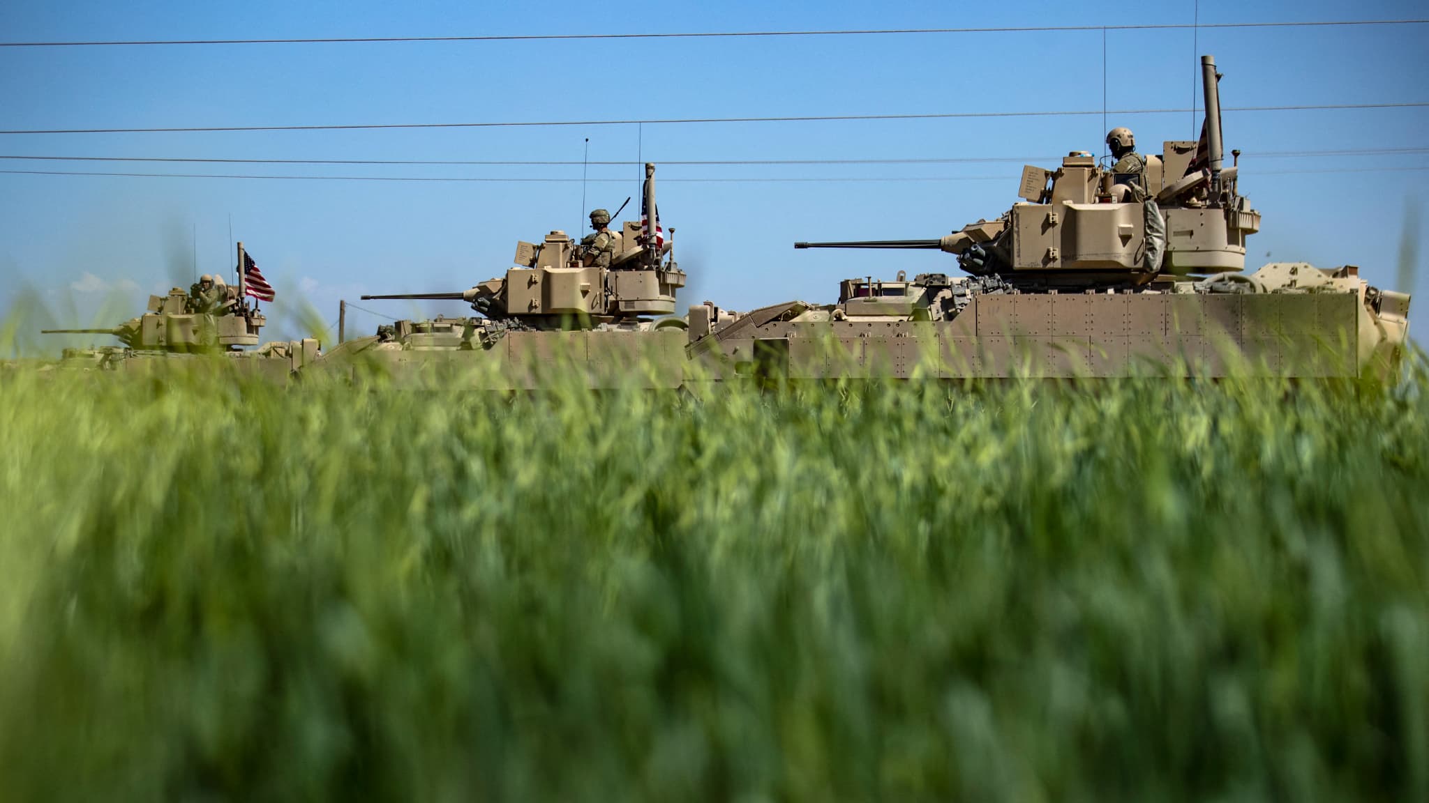 live-more-than-60-us-bradley-armored-vehicles-en-route-to-ukraine