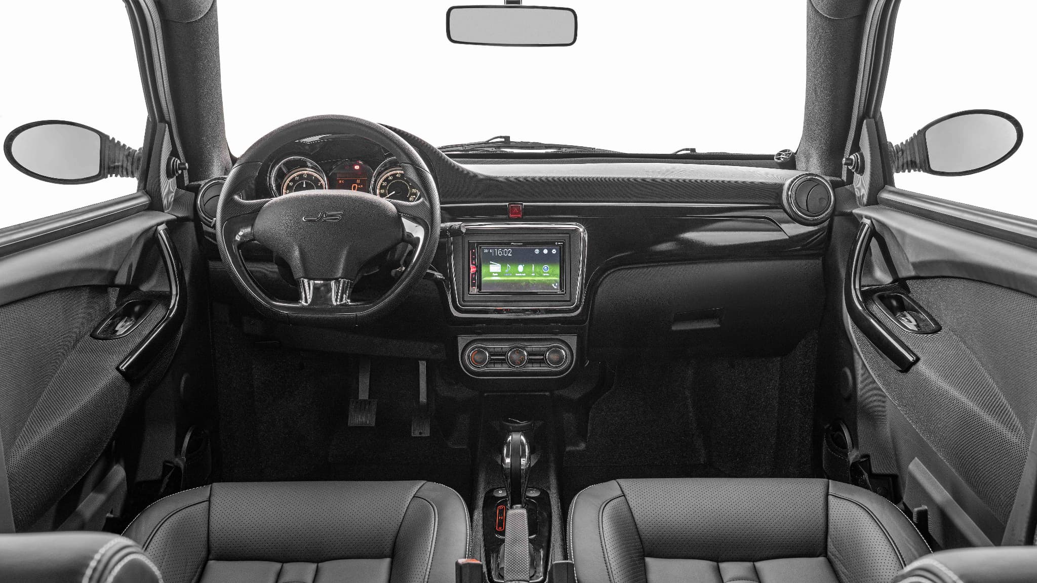 L'intérieur "chic" et connecté de quadricyles légers de Ligier L'intérieur "chic" et connecté de quadricyles légers de Ligier