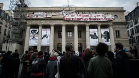 Des intermittents ont pénétré dans les lieux et d'autres ont occupé le parvis.