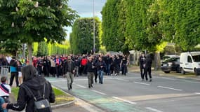 Des membres du CUP sont arrivés près du stade de Troyes, 7 mai 2023