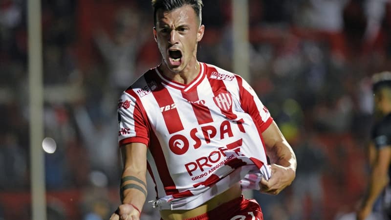 Augusto Lotti, le joueur de l'Union de Santa Fe.