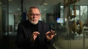 Didier François est un reporter de guerre d'Europe 1, enlevé en Syrie en 2013 et torturé notamment par le djihadiste français Medhi Nemmouche.