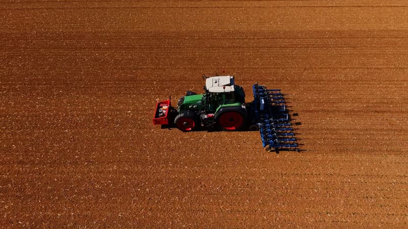 "Horreurs", "provocations": la loi d'urgence agricole fait enrager les écologistes qui appellent à la mobilisation
