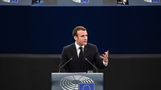 Le président Emmanuel Macron prononce un discours devant les membres du Parlement européen, le 17 avril 2018 à Strasbourg