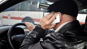 Les policiers pourront-ils bientôt détecter l'envoi de SMS au volant? (photo d'illustration)