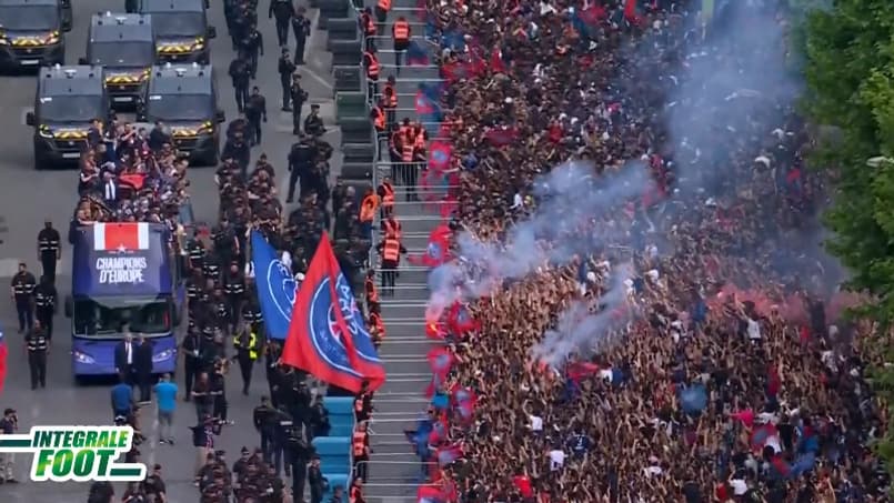 Les supporters lors de la parade du PSG, le 1er juin 2025.