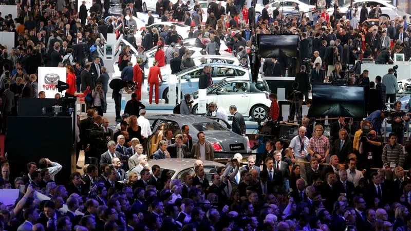 Au Mondial de l'Automobile à Paris. Les dirigeants des grands constructeurs automobiles ont tous livré jeudi le même message lors de l'ouverture à la presse de ce salon: l'année 2013 s'annonce tout aussi désastreuse que 2012 en Europe, ce qui rend le prob