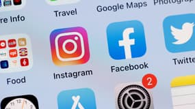 Les applications Facebook et Instagram sur un smartphone.