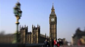 Il faudra quelque temps encore pour que Big Ben concurrence la Tour de Pise, mais son inclinaison s'accélère et est désormais visible à l'oeil nu, selon un rapport d'experts. Depuis 2003, l'inclinaison empire de 0,9 mm chaque année, contre un rythme annue