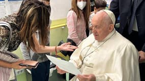 Le pape François à l'hôpital de Rome où il est admis depuis le 7 juin, le 15 juin 2023
