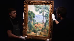 Une oeuvre de Paul Cézanne, "Vue sur l'Estaque et le château d'If", a été adjugée pour 13,5 millions de livres, soit 17,9 millions d'euros, au cours d'une vente aux enchères ce mercredi soir à Londres.