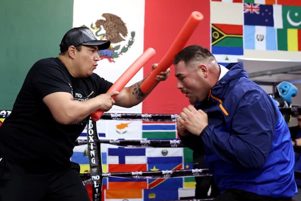 Andy Ruiz Jr (à gauche) et son nouvel entraîneur Eddy Reynoso 