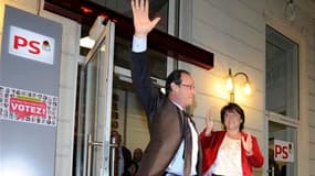 Battue dimanche par François Hollande au second tour de la primaire socialiste, Martine Aubry a affirmé qu'elle ferait tout son possible pour l'aider à gagner, sous les couleurs du PS, l'élection présidentielle de 2012. /Photo prise le 16 octobre 2011/REU