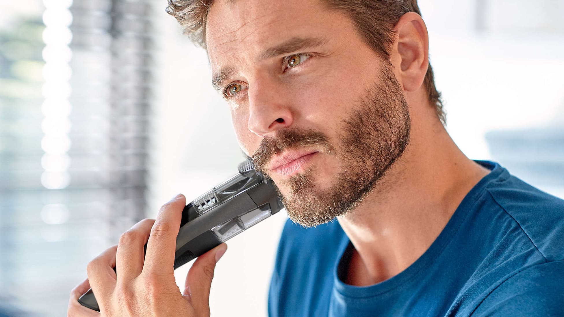 Beardtrimmer series 7000 Tondeuse barbe avec système d'aspiration