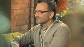 Frédéric Lopez dans "Mille et une vies" sur France 2