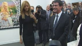 Manuel Valls et Zahia ont fait rencontre, ce mercredi, au Grand Palais.