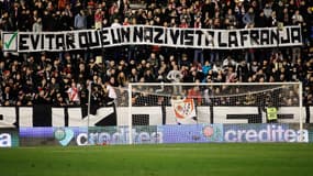 Une banderole déployée contre Zozulia