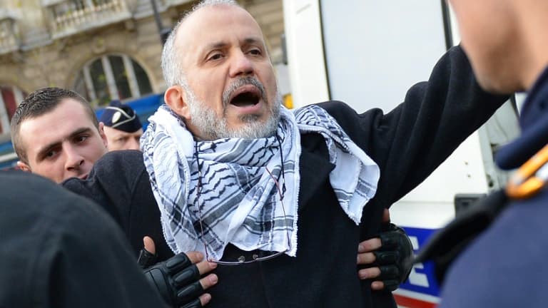 Abdelhakim Sefrioui arrêté lors d'une manifestation non autorisée en 2012 à Paris