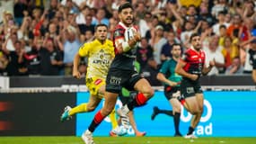 Romain Ntamack lors de Toulouse-La Rochelle, à Saint-Denis le 17 juin 2023