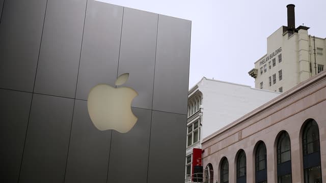 LEs résultats d'entreprises vont soutenir à nouveau la cote, à l'image des très brillantes performances d'Apple publiées hier soir, avec encore des chiffres spectaculaires pour l'IPhone.