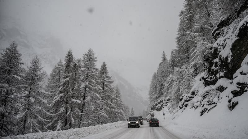 Une route entre Val d'Isère et Tignes (photo d'illustration)